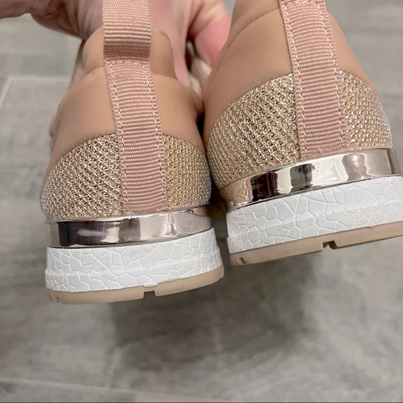 Qupid womens sneakers pink with rose gold sparkle on toes and heel size 8 - Picture 5 of 13